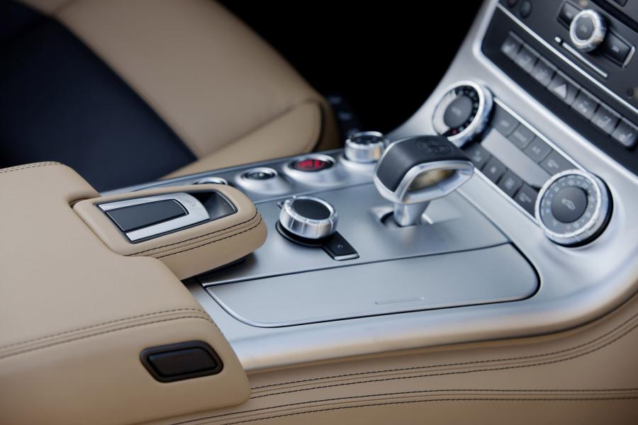  Mercedes-Benz SLS AMG Roadster 2012 года  (фото 140 из 198)